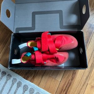 NEW So iLL Climbing Shoes sz 6.5